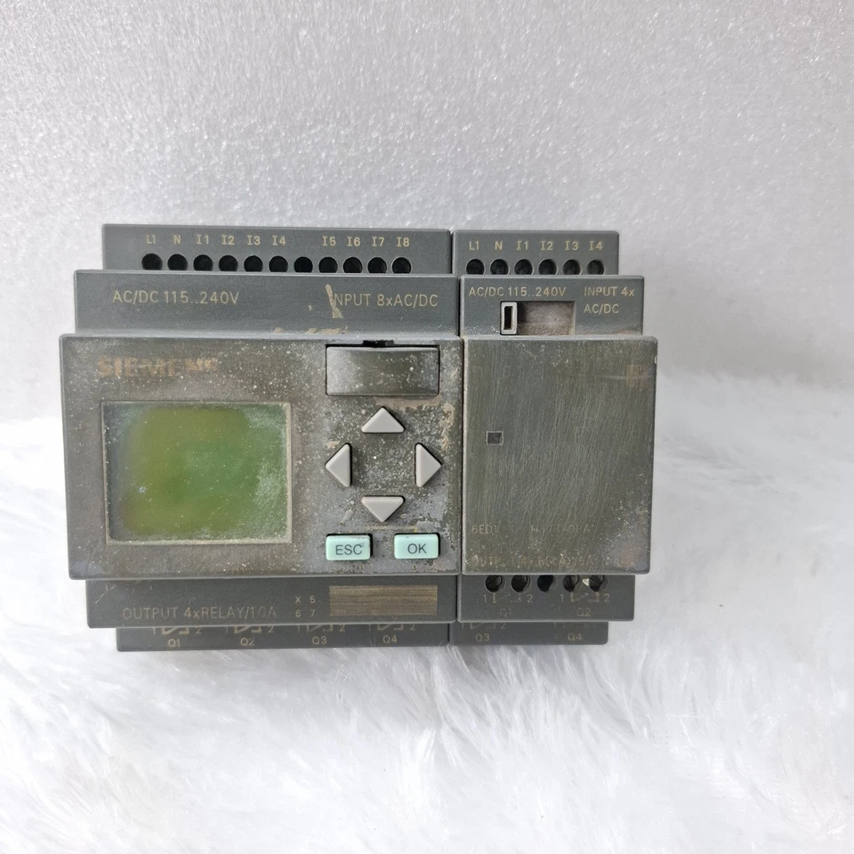 SIEMENS LOGO WITH EXPANSION MODULE AC/DC 115..240V (Cosmetic Damaged) FREE SHIP